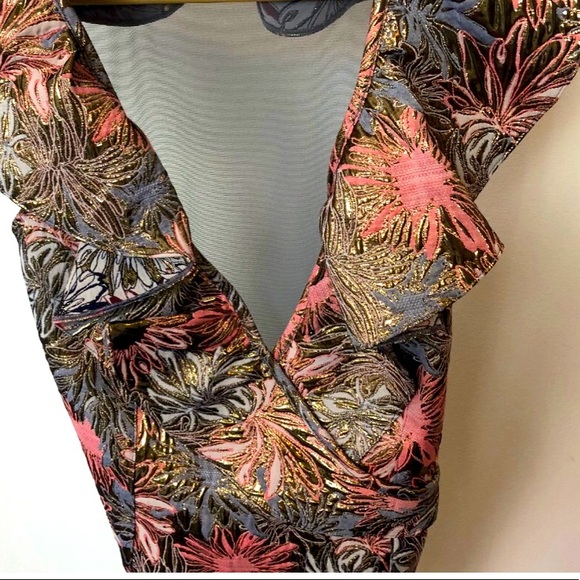 BNWT VICTORIA’S SECRET RUFFLE BROCADE BODY SUIT RUNWAY SHOW COLLECTION 2018 - Picture 16 of 16